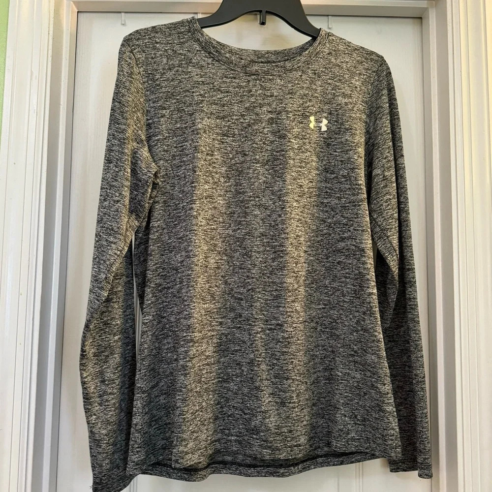 Under Armour Loose Fit Long Sleeve Tee Shirt